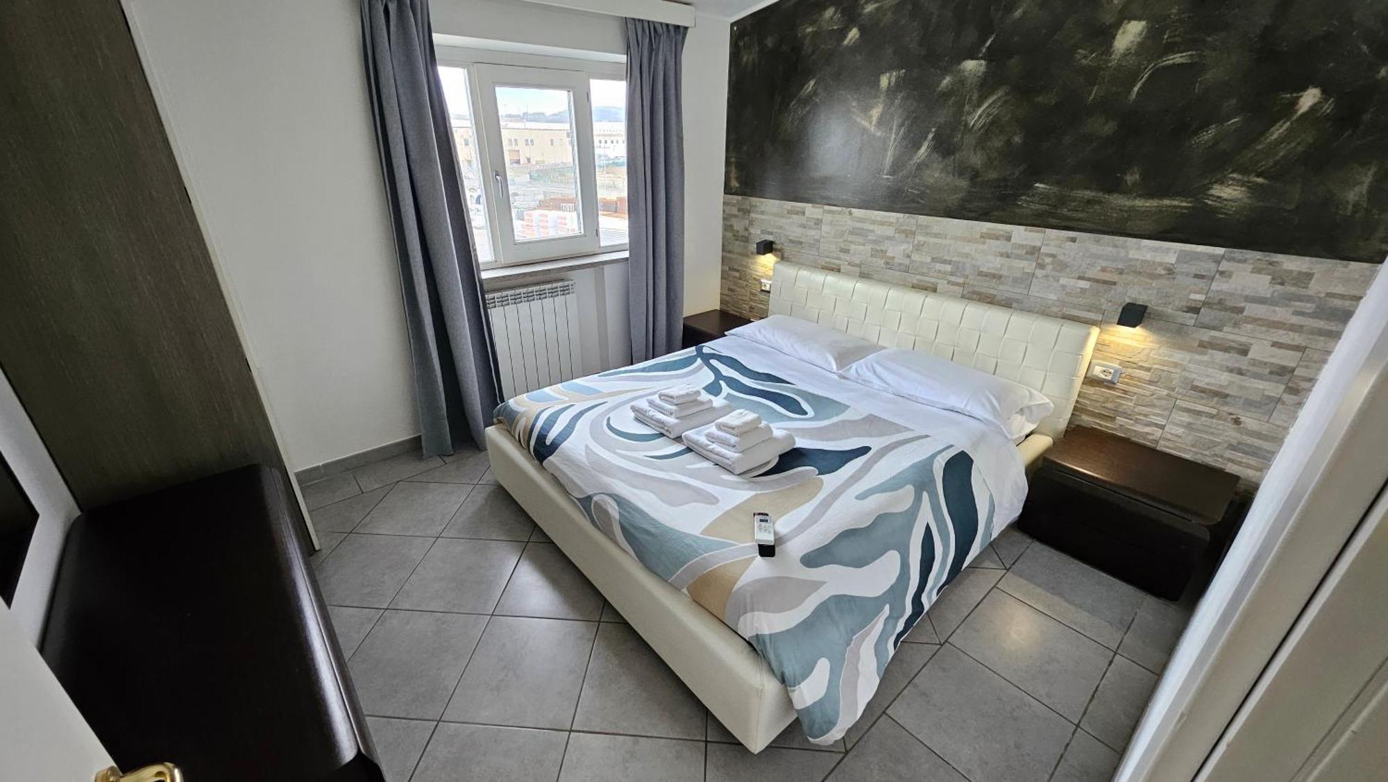 B&B Fr House Affittacamere Колеферо Екстериор снимка