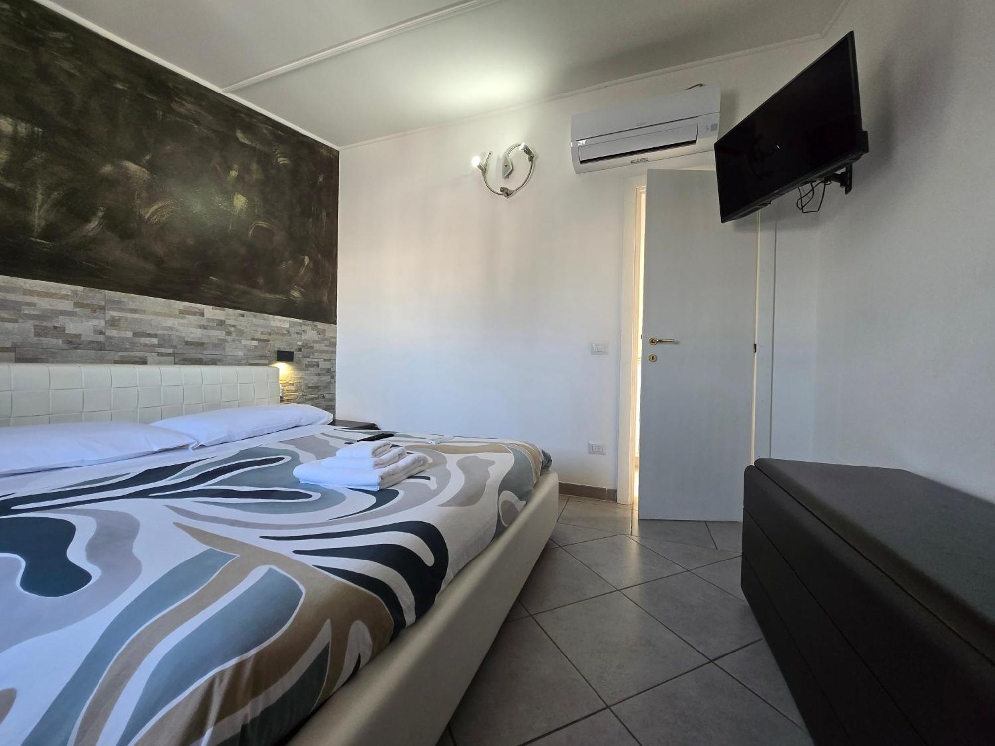 B&B Fr House Affittacamere Колеферо Екстериор снимка