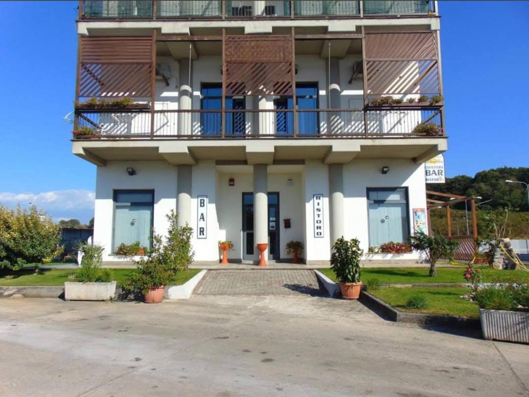 B&B Fr House Affittacamere Колеферо Екстериор снимка